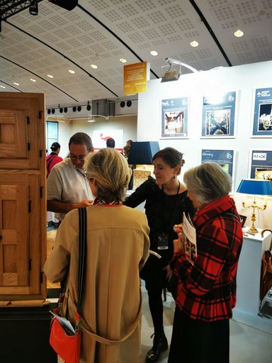 Stand B32